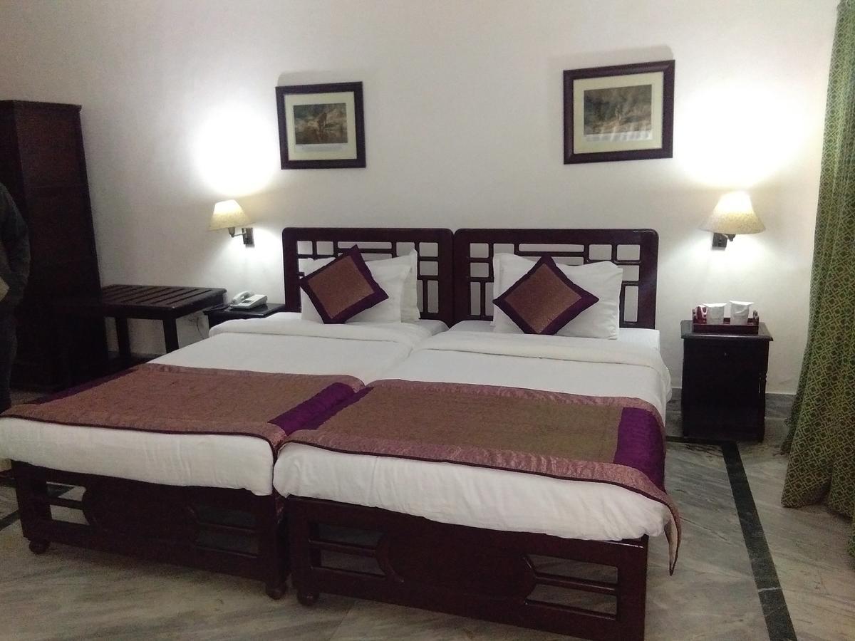 Tiger'S Den Resort Bandhavgarh National Park الغرفة الصورة